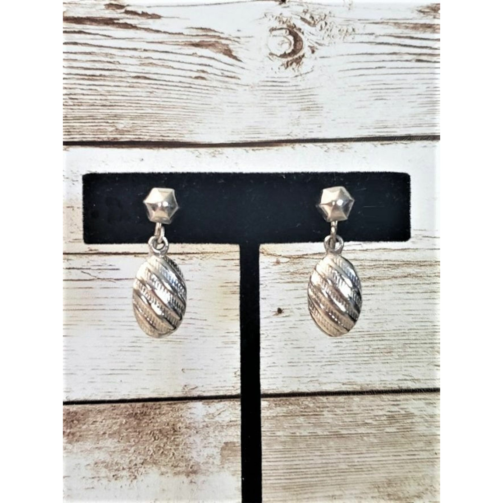 Vintage Barclay Screw On Earrings - Silver Tone Oval Dangle